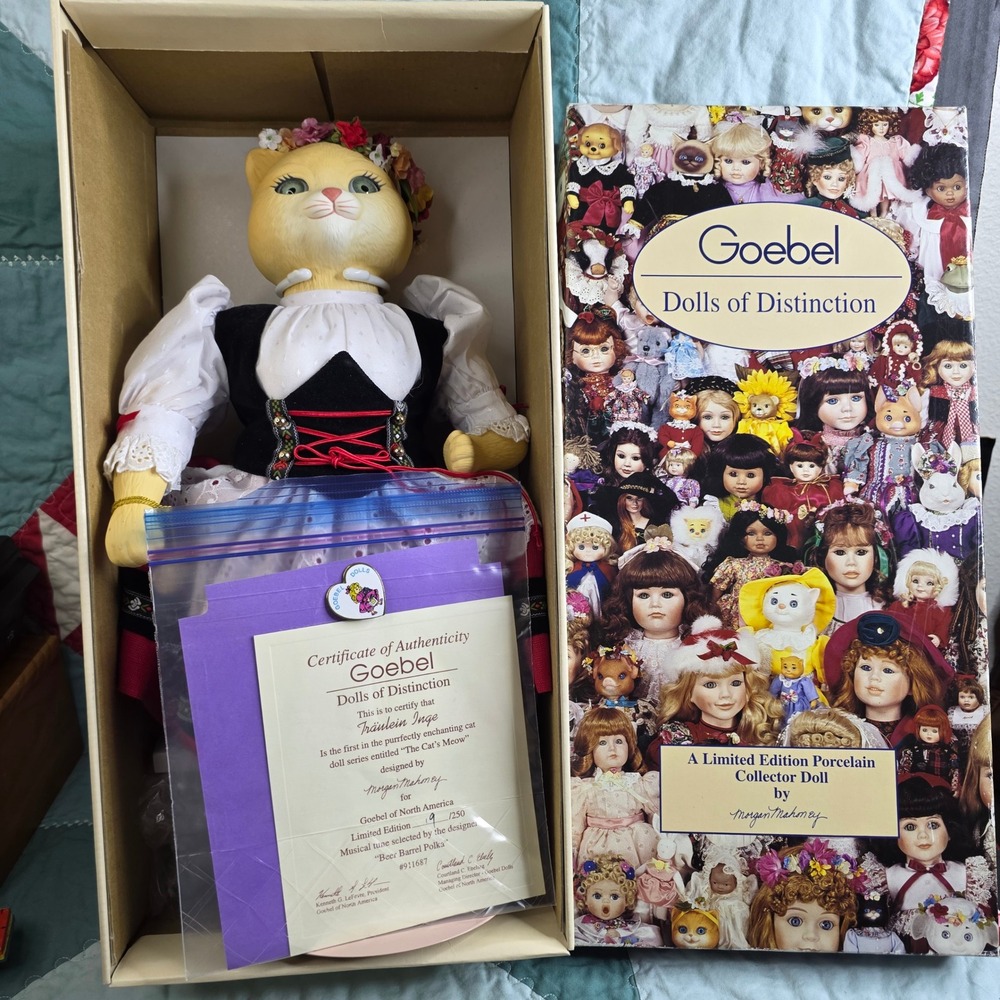 Goebel Dolls of Distinction Fraulein Inge Limited Edition Musical Porcelain Cat